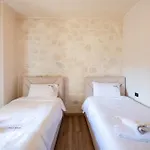 Roan Luxury *