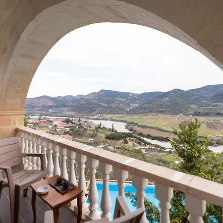 Roan Luxury Villa *