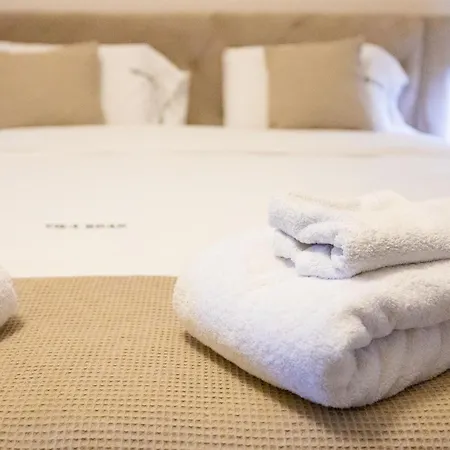 Roan Luxury