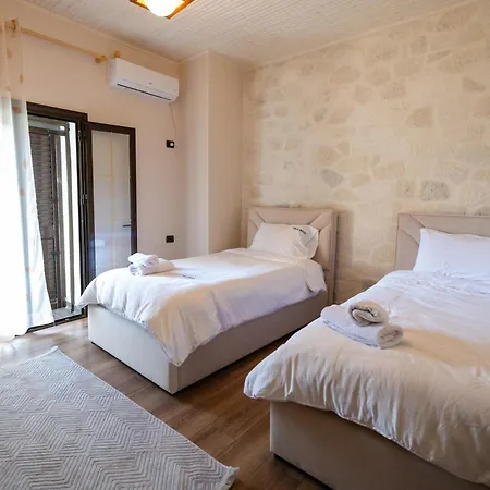 Roan Luxury Vlorë