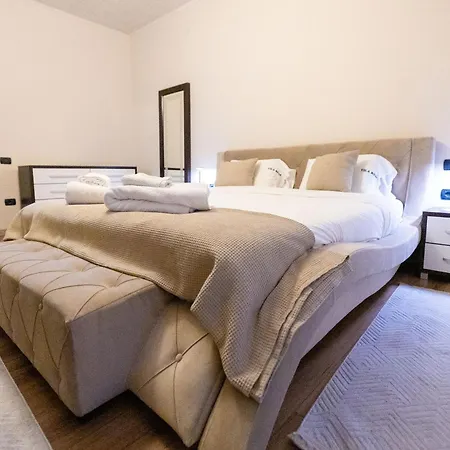 Roan Luxury * Vlorë