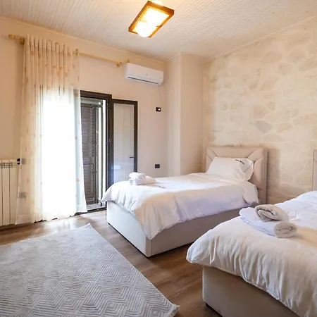 Roan Luxury Vlorë