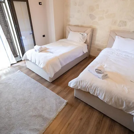Roan Luxury Villa *