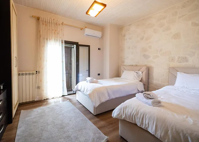Roan Luxury Vlorë